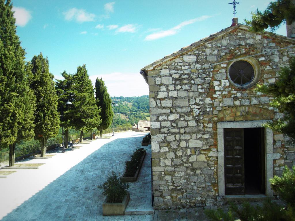Guest House Il Borgo Di Sempronio Semproniano Eksteriør bilde